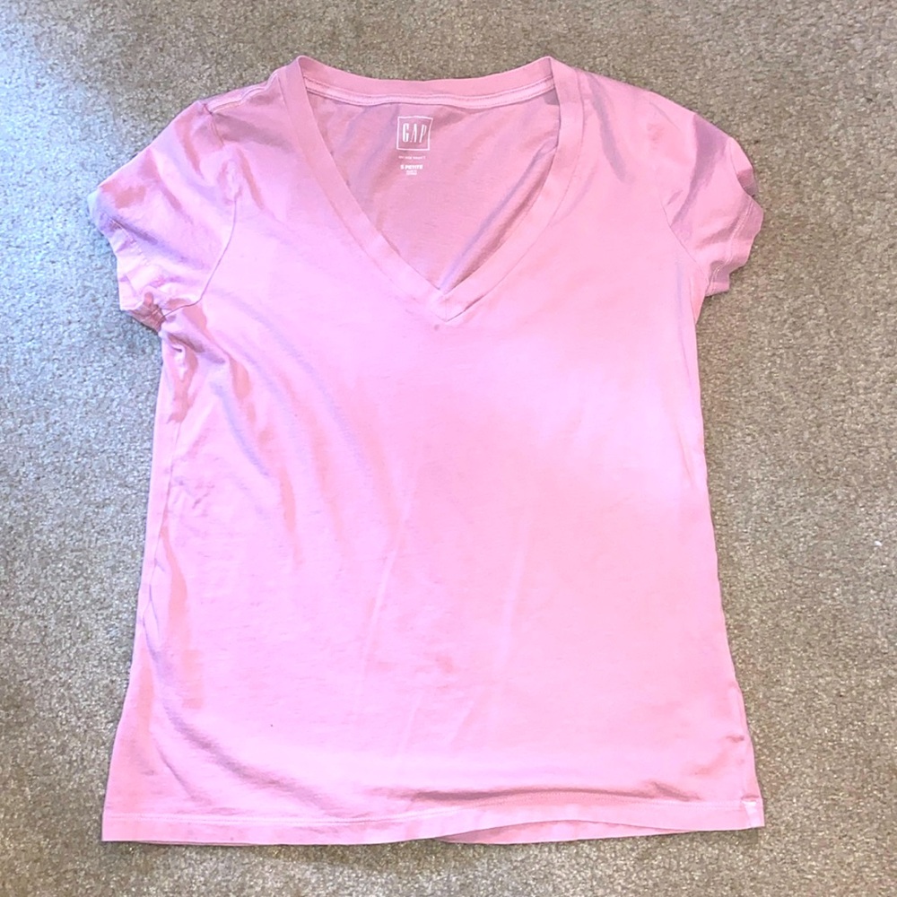 Gap vintage wash v neck t shirt light pink
